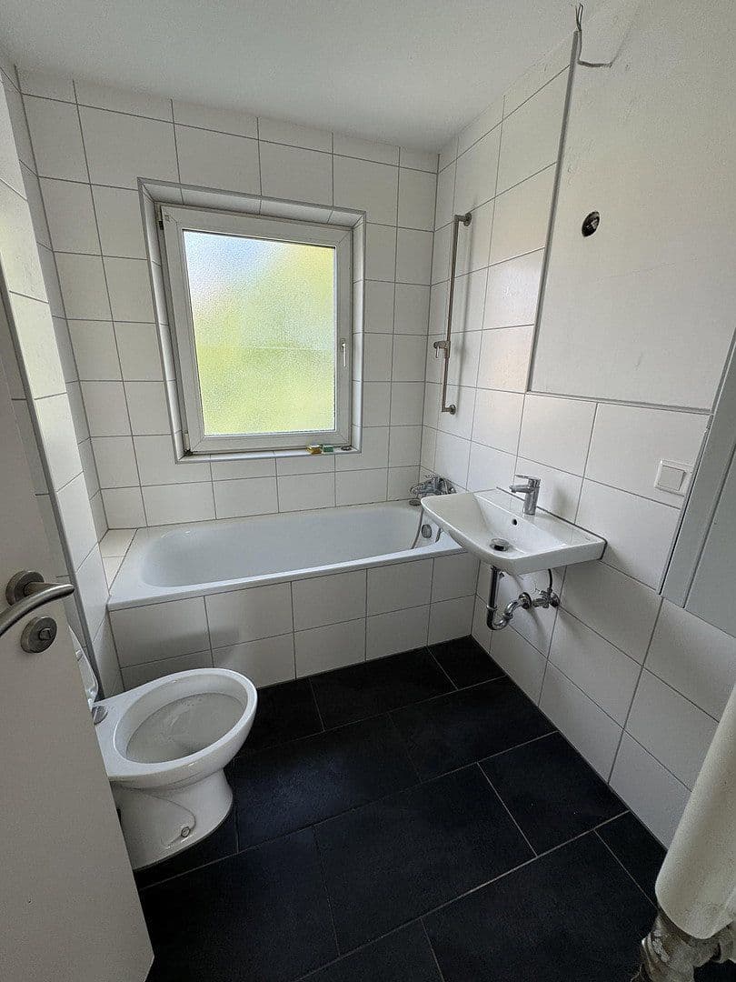 Prenájom bytu 4-izbový 69 m², Obere Seitenstr. 16, Nürnberg, Bavorsko Prenájom bytu 4-izbový 69 m², Obere Seitenstr. 16, Nürnberg, Bavorsko