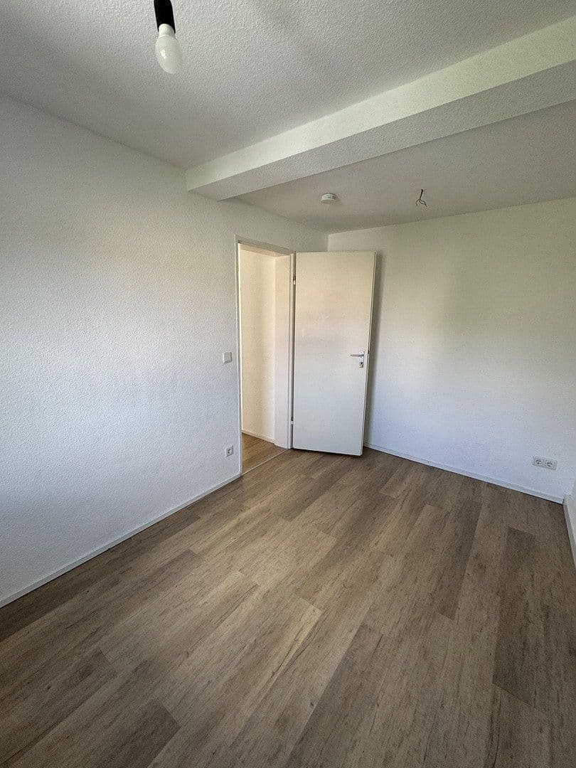 Prenájom bytu 4-izbový 69 m², Obere Seitenstr. 16, Nürnberg, Bavorsko Prenájom bytu 4-izbový 69 m², Obere Seitenstr. 16, Nürnberg, Bavorsko