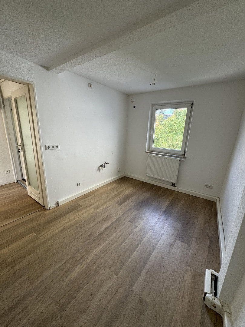 Prenájom bytu 4-izbový 69 m², Obere Seitenstr. 16, Nürnberg, Bavorsko Prenájom bytu 4-izbový 69 m², Obere Seitenstr. 16, Nürnberg, Bavorsko