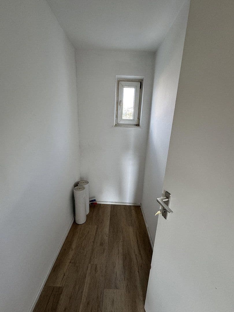 Prenájom bytu 4-izbový 69 m², Obere Seitenstr. 16, Nürnberg, Bavorsko Prenájom bytu 4-izbový 69 m², Obere Seitenstr. 16, Nürnberg, Bavorsko