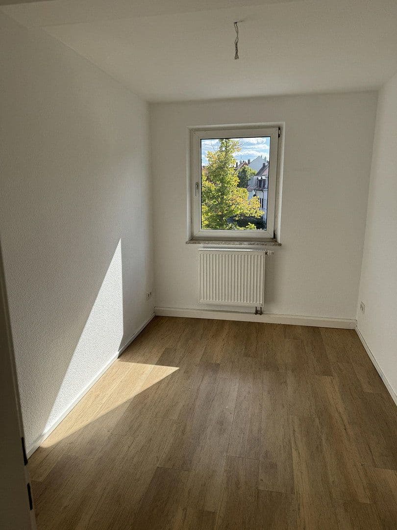 Prenájom bytu 4-izbový 69 m², Obere Seitenstr. 16, Nürnberg, Bavorsko Prenájom bytu 4-izbový 69 m², Obere Seitenstr. 16, Nürnberg, Bavorsko
