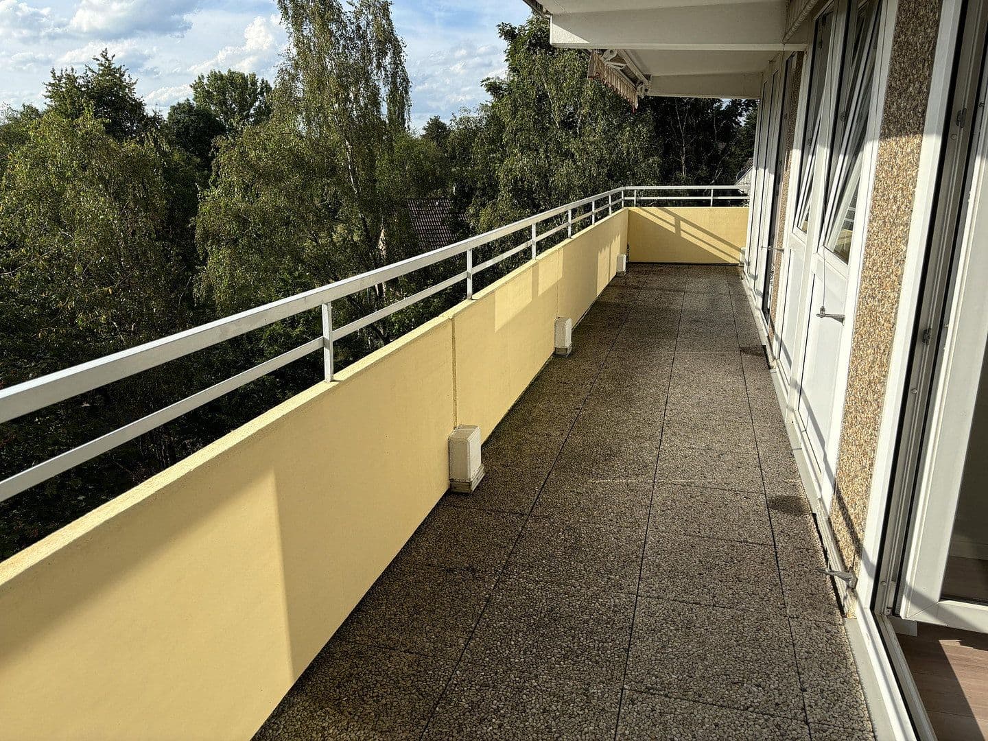 Prenájom bytu 2-izbový 69 m², Otto-Hahn-Straße 1, Bergisch Gladbach, Severné Porýnie - Westfálsko Prenájom bytu 2-izbový 69 m², Otto-Hahn-Straße 1, Bergisch Gladbach, Severné Porýnie - Westfálsko