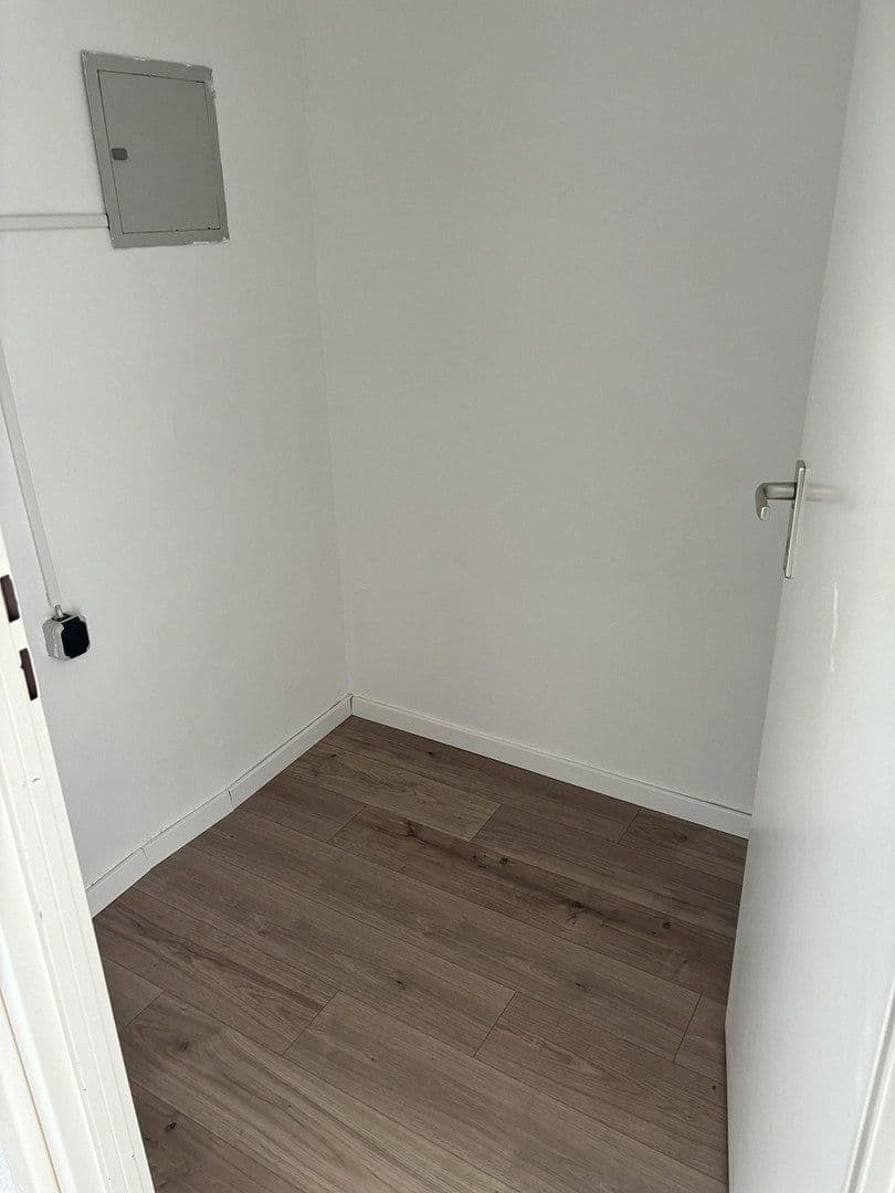 Prenájom bytu 2-izbový 69 m², Otto-Hahn-Straße 1, Bergisch Gladbach, Severné Porýnie - Westfálsko Prenájom bytu 2-izbový 69 m², Otto-Hahn-Straße 1, Bergisch Gladbach, Severné Porýnie - Westfálsko