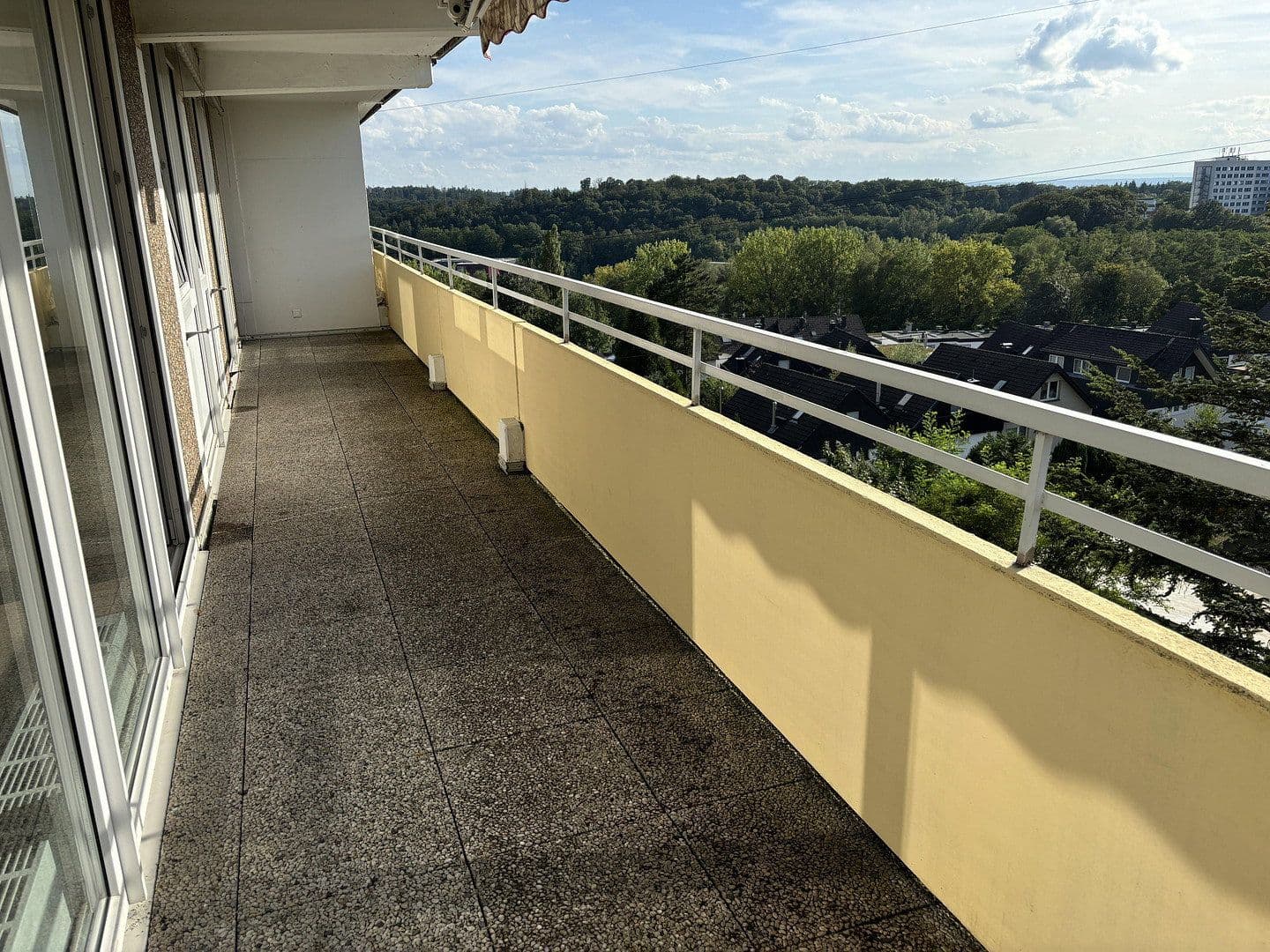Prenájom bytu 2-izbový 69 m², Otto-Hahn-Straße 1, Bergisch Gladbach, Severné Porýnie - Westfálsko Prenájom bytu 2-izbový 69 m², Otto-Hahn-Straße 1, Bergisch Gladbach, Severné Porýnie - Westfálsko