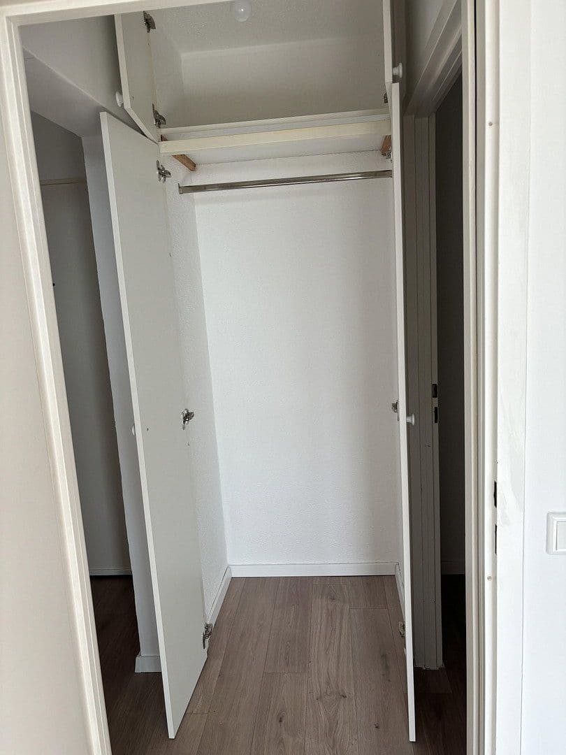 Prenájom bytu 2-izbový 69 m², Otto-Hahn-Straße 1, Bergisch Gladbach, Severné Porýnie - Westfálsko Prenájom bytu 2-izbový 69 m², Otto-Hahn-Straße 1, Bergisch Gladbach, Severné Porýnie - Westfálsko