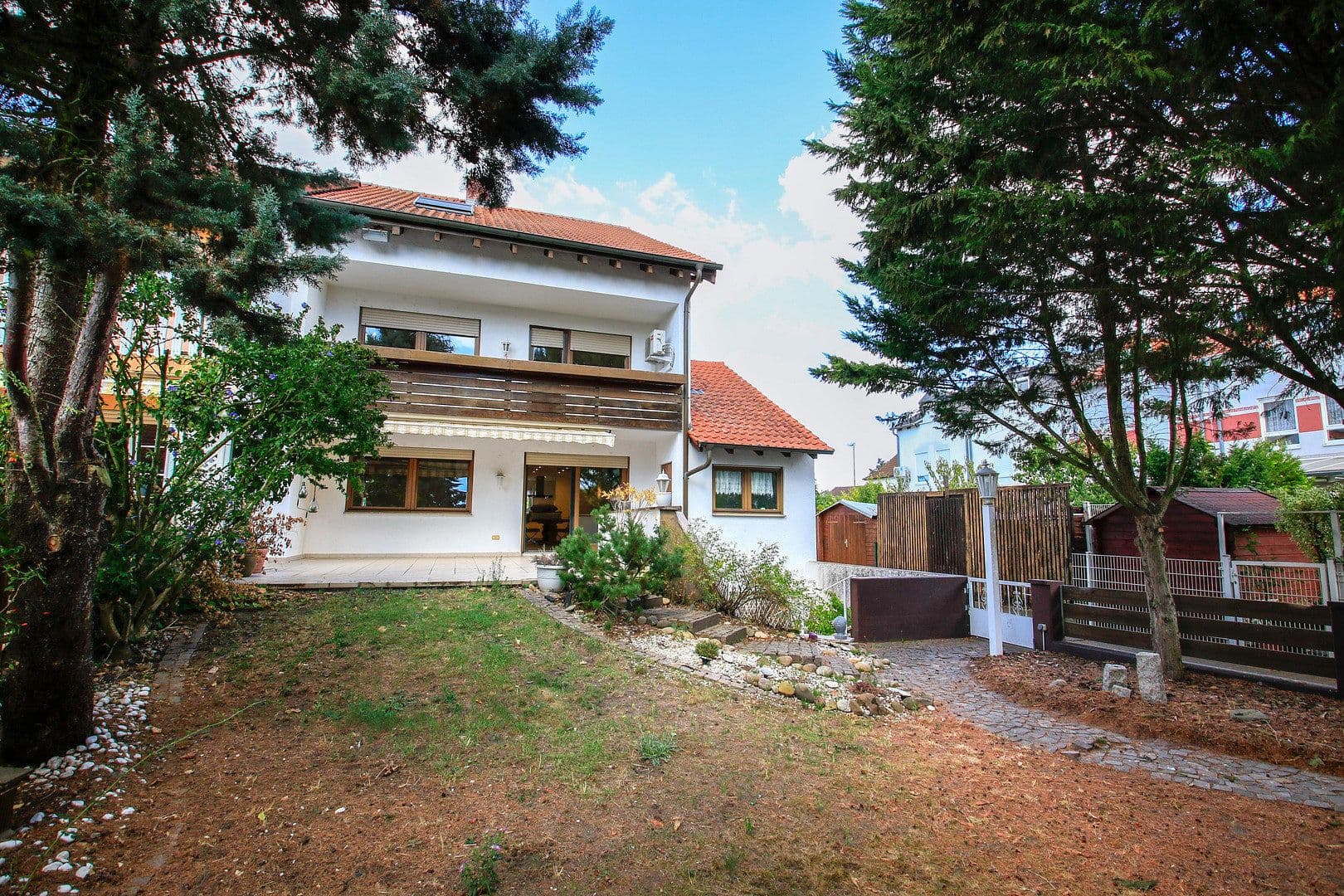 Predaj domu 227 m², pozemok 341 m², Ludwigshafen Maudach, Porýnie-Falcko Predaj domu 227 m², pozemok 341 m², Ludwigshafen Maudach, Porýnie-Falcko