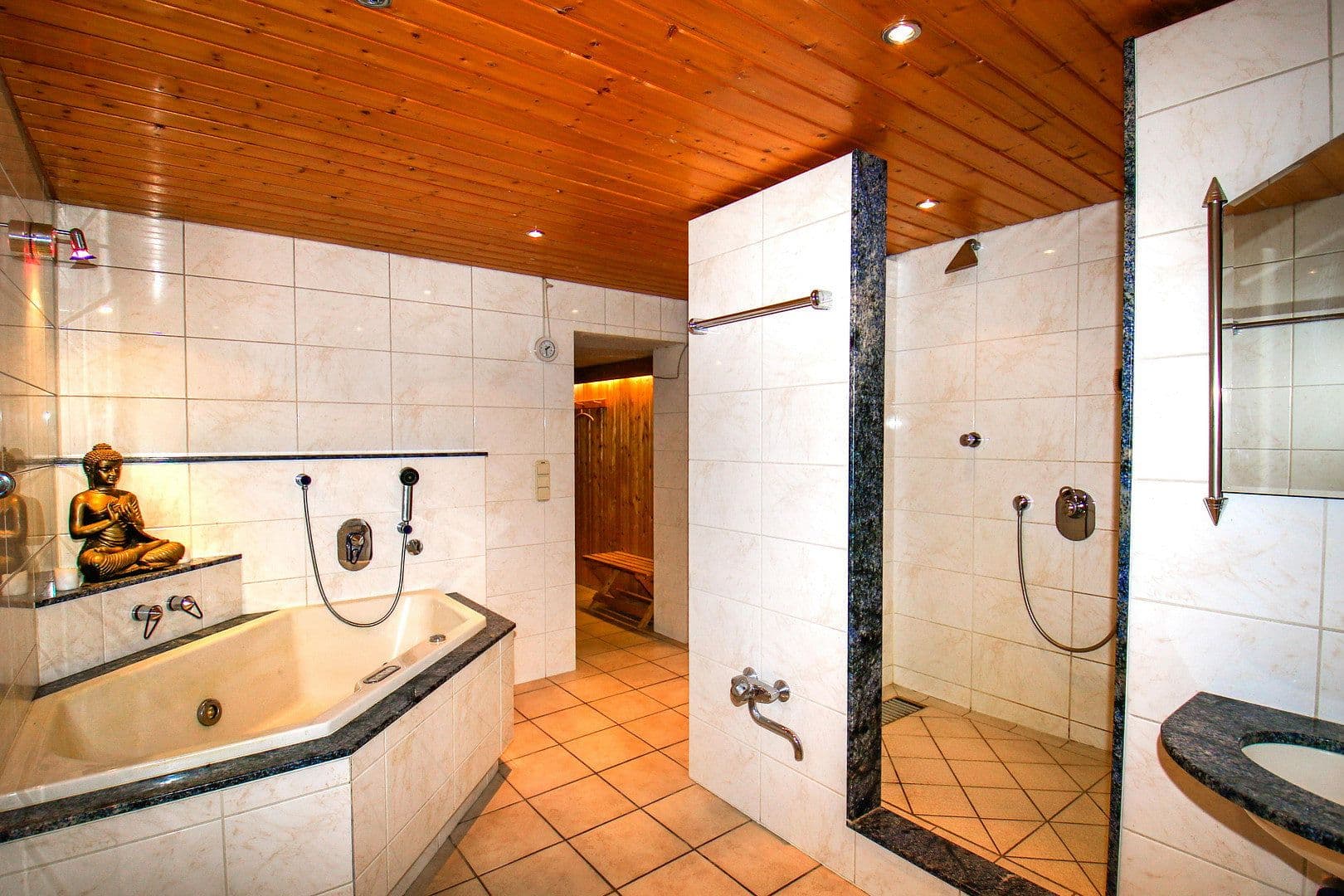 Predaj domu 227 m², pozemok 341 m², Ludwigshafen Maudach, Porýnie-Falcko Predaj domu 227 m², pozemok 341 m², Ludwigshafen Maudach, Porýnie-Falcko