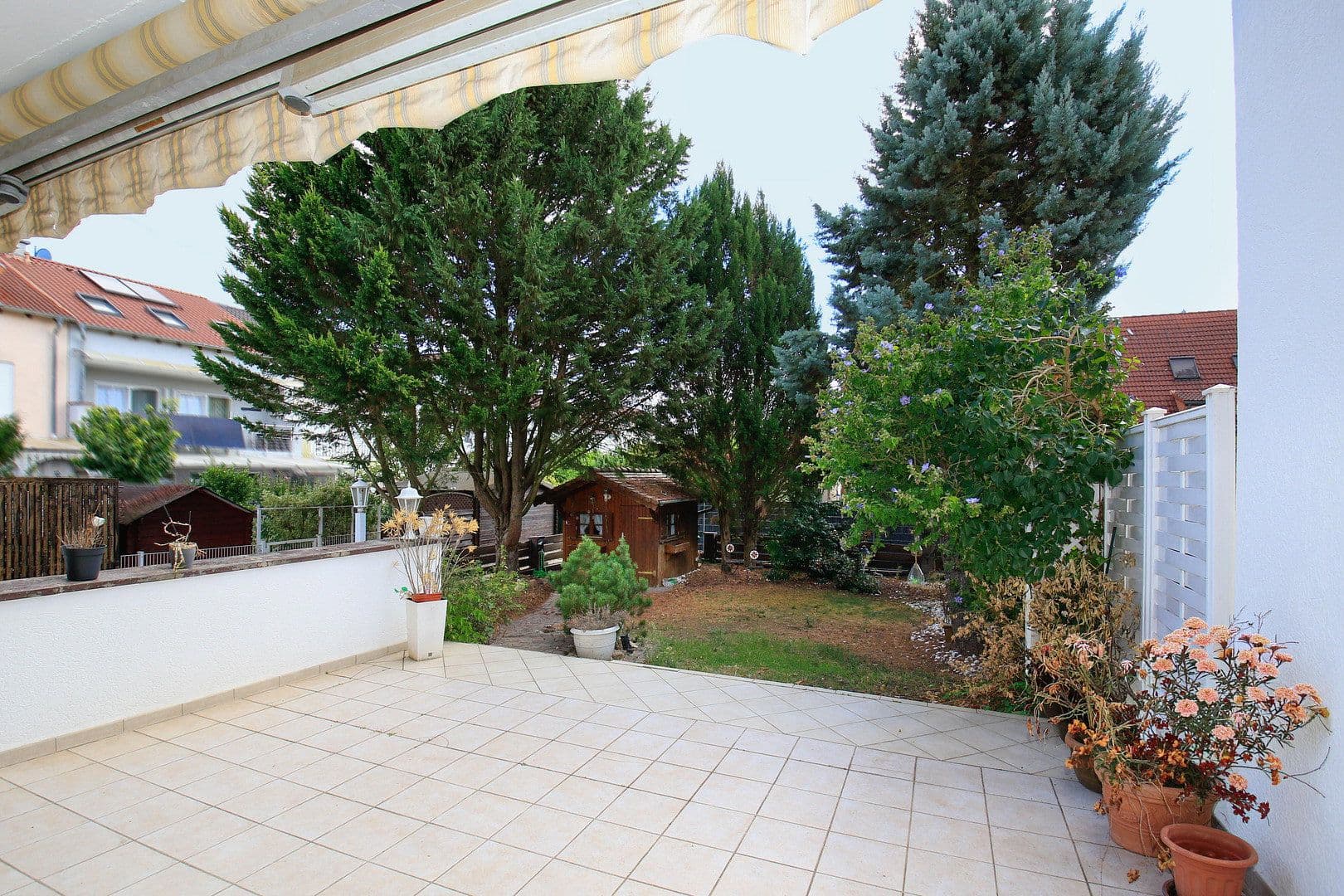 Predaj domu 227 m², pozemok 341 m², Ludwigshafen Maudach, Porýnie-Falcko Predaj domu 227 m², pozemok 341 m², Ludwigshafen Maudach, Porýnie-Falcko