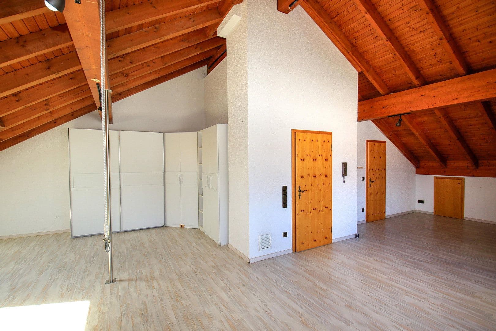 Predaj domu 227 m², pozemok 341 m², Ludwigshafen Maudach, Porýnie-Falcko Predaj domu 227 m², pozemok 341 m², Ludwigshafen Maudach, Porýnie-Falcko