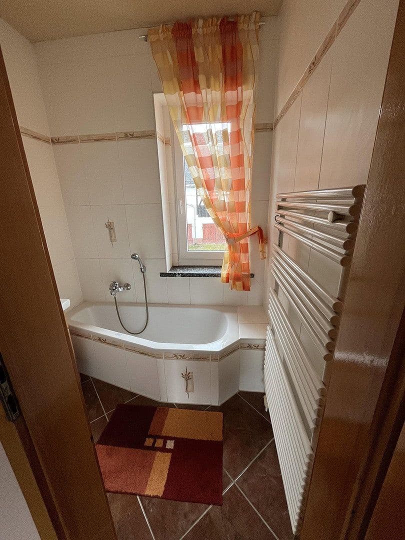 Predaj domu 145 m², pozemok 744 m², Penig, Sasko Predaj domu 145 m², pozemok 744 m², Penig, Sasko