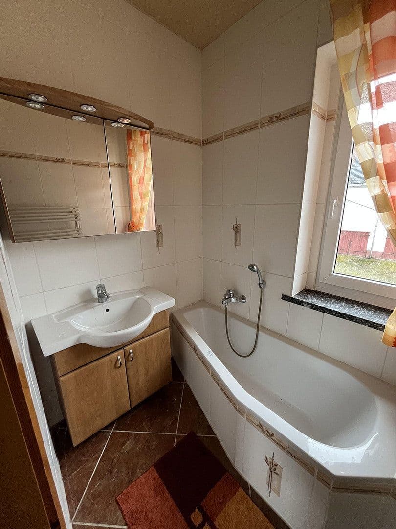 Predaj domu 145 m², pozemok 744 m², Penig, Sasko Predaj domu 145 m², pozemok 744 m², Penig, Sasko