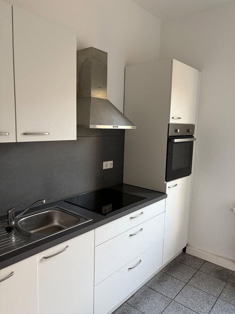 Prenájom bytu 2-izbový 50 m², Südstraße 156, Heilbronn, Bádensko-Wurttembersko Prenájom bytu 2-izbový 50 m², Südstraße 156, Heilbronn, Bádensko-Wurttembersko