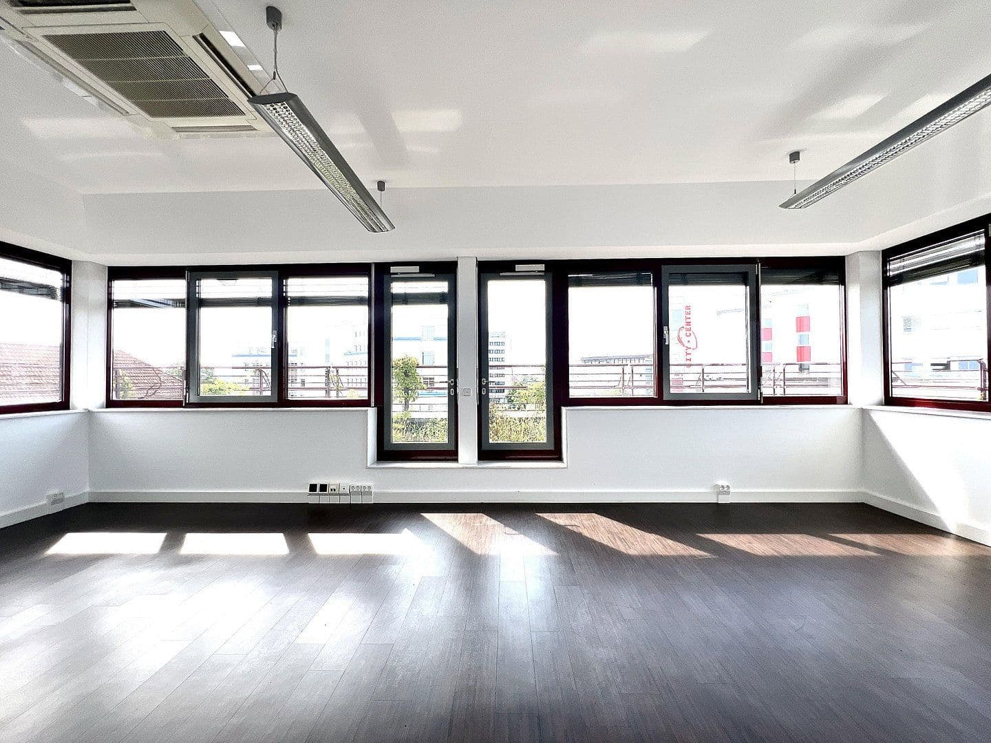 Prenájom kancelárie 170 m², Nürnberger Str. 2a-4, Hanau, Hesensko Prenájom kancelárie 170 m², Nürnberger Str. 2a-4, Hanau, Hesensko