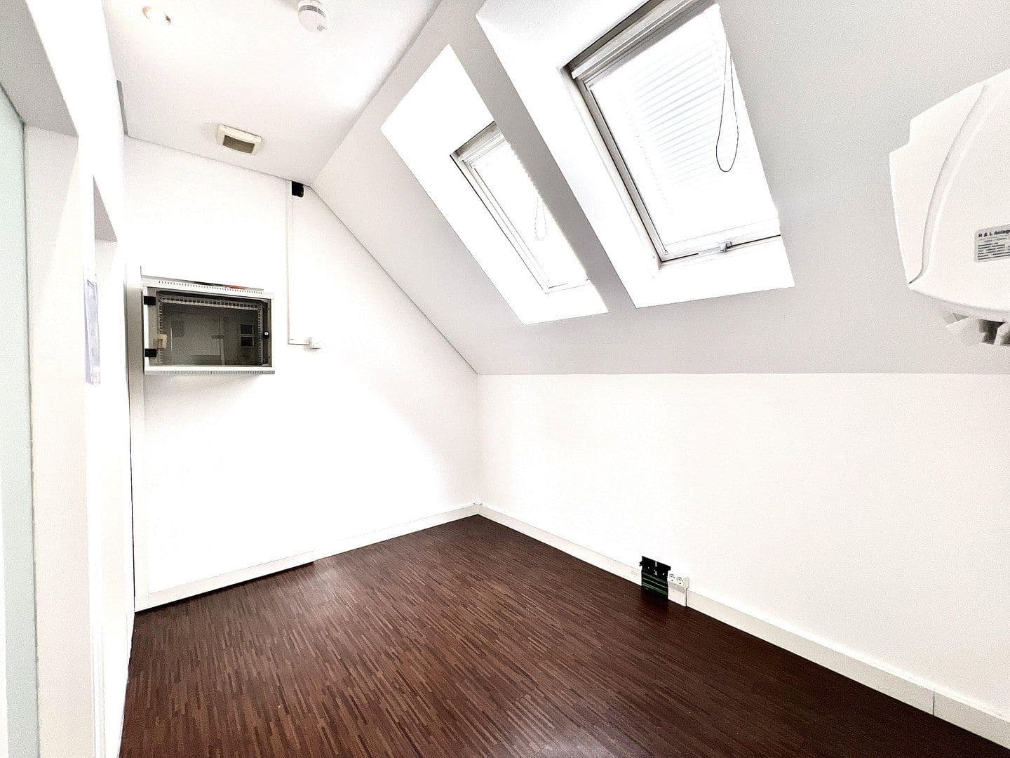 Prenájom kancelárie 170 m², Nürnberger Str. 2a-4, Hanau, Hesensko Prenájom kancelárie 170 m², Nürnberger Str. 2a-4, Hanau, Hesensko