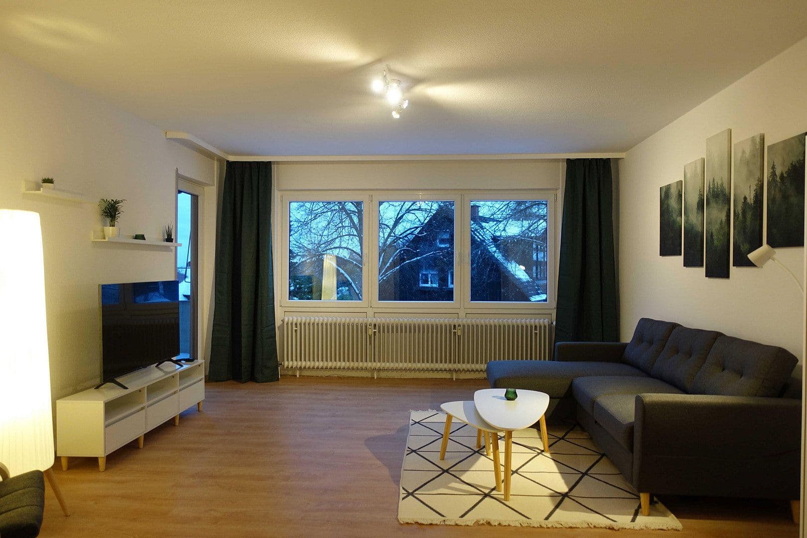 Prenájom bytu 3-izbový 89 m², Freudenstadt, Bádensko-Wurttembersko Prenájom bytu 3-izbový 89 m², Freudenstadt, Bádensko-Wurttembersko