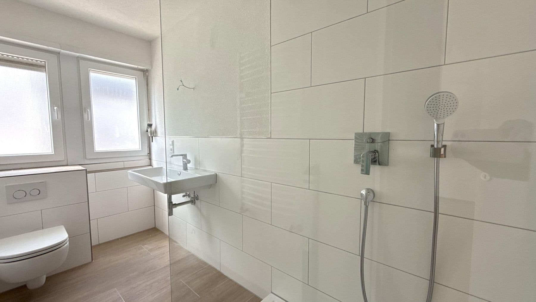Prenájom bytu 4-izbový 85 m², Sudetenstraße 6, Karlsruhe, Bádensko-Wurttembersko Prenájom bytu 4-izbový 85 m², Sudetenstraße 6, Karlsruhe, Bádensko-Wurttembersko
