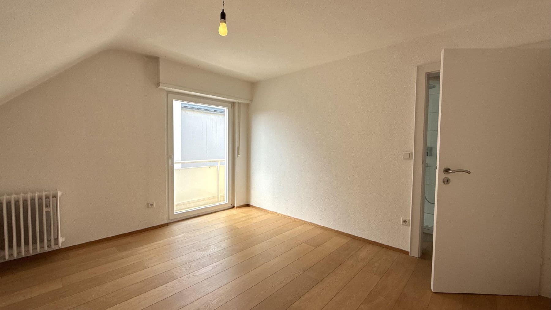Prenájom bytu 4-izbový 85 m², Sudetenstraße 6, Karlsruhe, Bádensko-Wurttembersko Prenájom bytu 4-izbový 85 m², Sudetenstraße 6, Karlsruhe, Bádensko-Wurttembersko