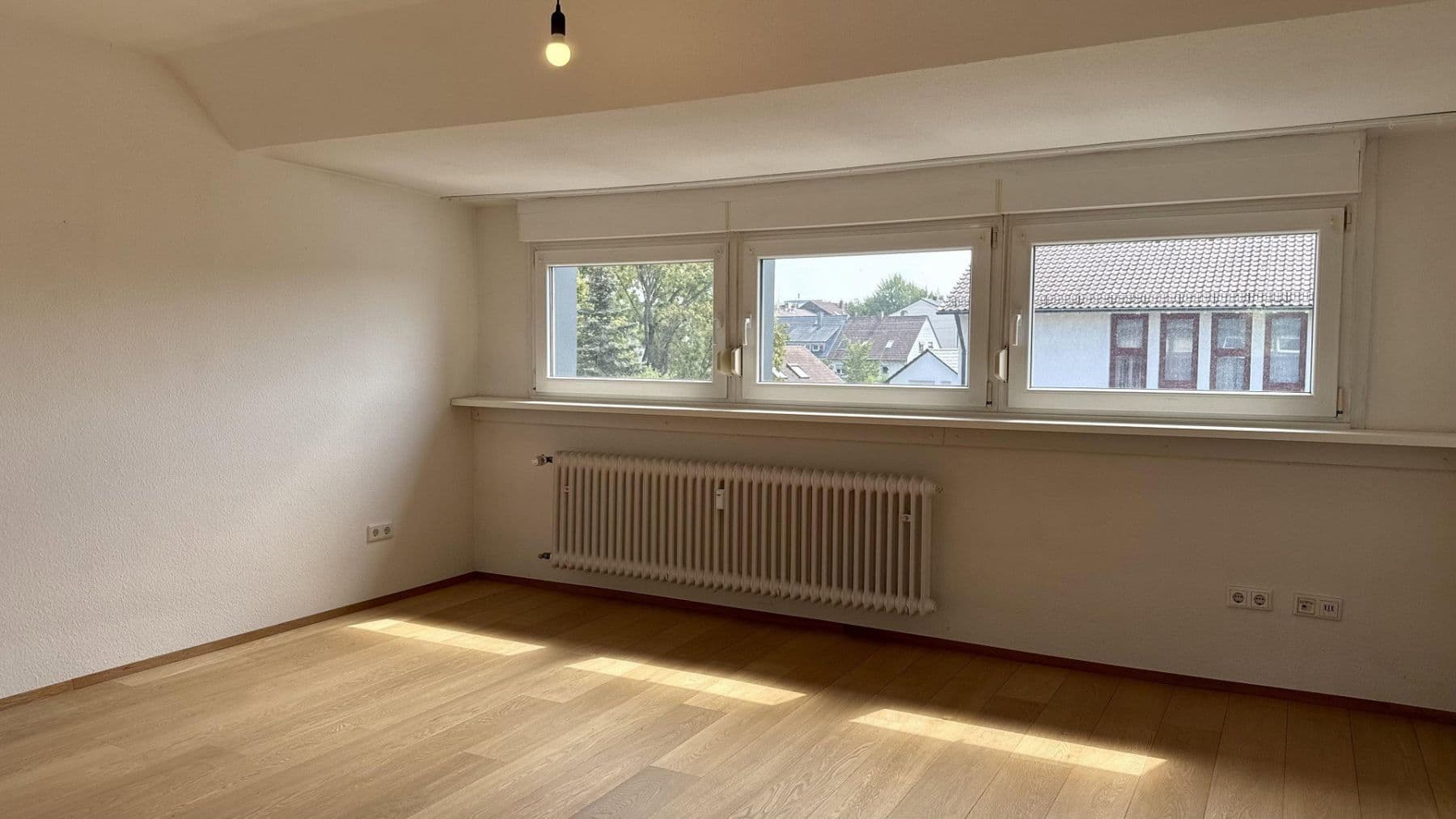 Prenájom bytu 4-izbový 85 m², Sudetenstraße 6, Karlsruhe, Bádensko-Wurttembersko Prenájom bytu 4-izbový 85 m², Sudetenstraße 6, Karlsruhe, Bádensko-Wurttembersko