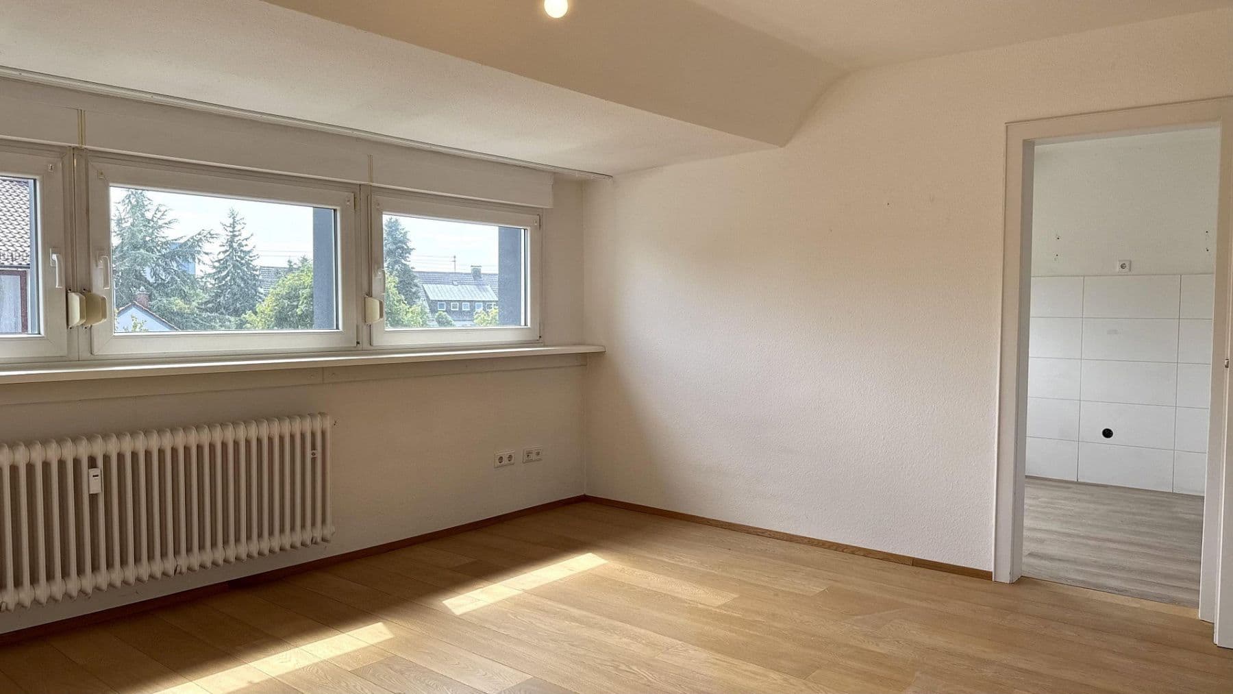 Prenájom bytu 4-izbový 85 m², Sudetenstraße 6, Karlsruhe, Bádensko-Wurttembersko Prenájom bytu 4-izbový 85 m², Sudetenstraße 6, Karlsruhe, Bádensko-Wurttembersko