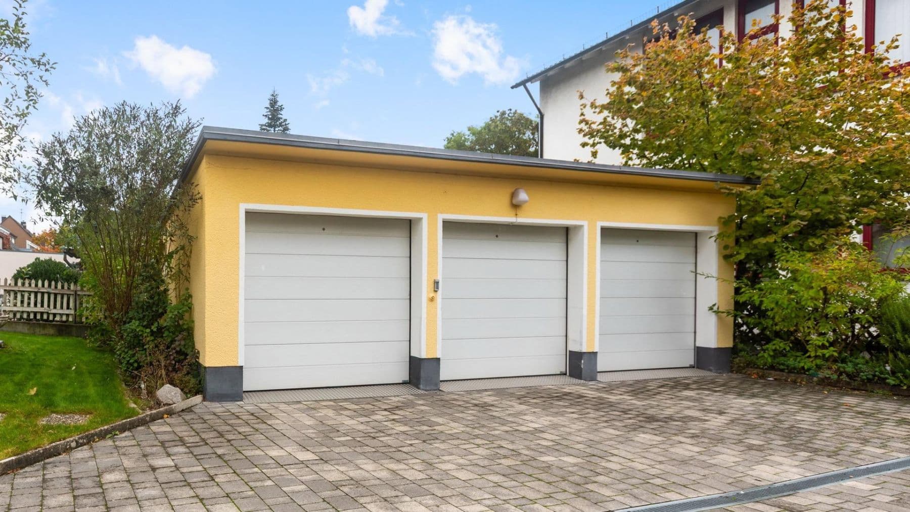 Prenájom bytu 2-izbový 95 m², Karlsruhe, Bádensko-Wurttembersko Prenájom bytu 2-izbový 95 m², Karlsruhe, Bádensko-Wurttembersko