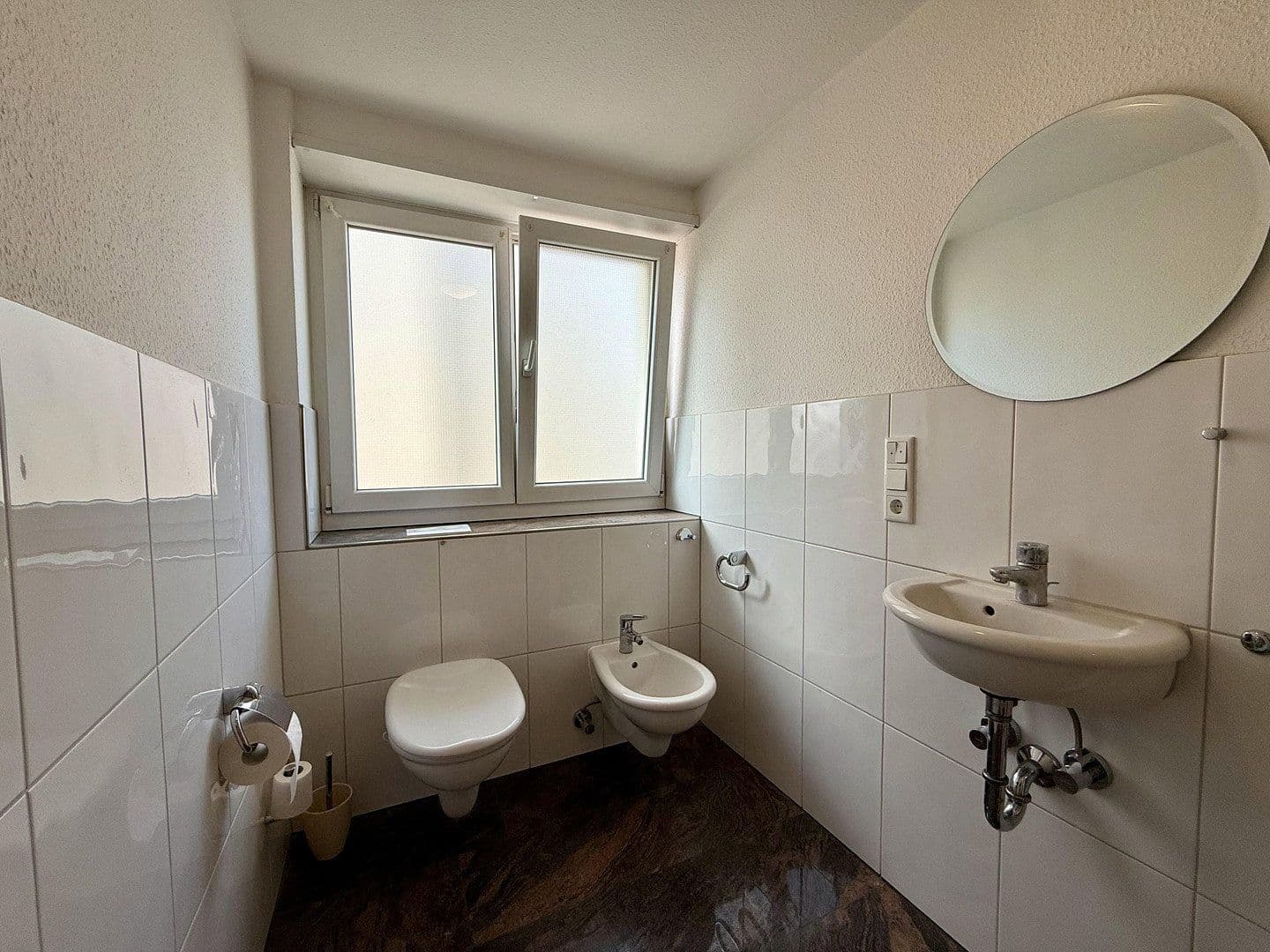 Prenájom bytu 2-izbový 95 m², Karlsruhe, Bádensko-Wurttembersko Prenájom bytu 2-izbový 95 m², Karlsruhe, Bádensko-Wurttembersko