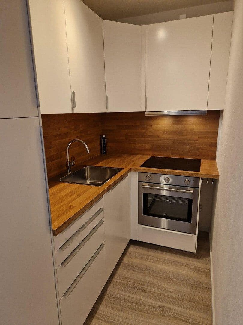 Prenájom bytu 2-izbový 70 m², Forellenweg 34, Lehrte, Dolné Sasko Prenájom bytu 2-izbový 70 m², Forellenweg 34, Lehrte, Dolné Sasko