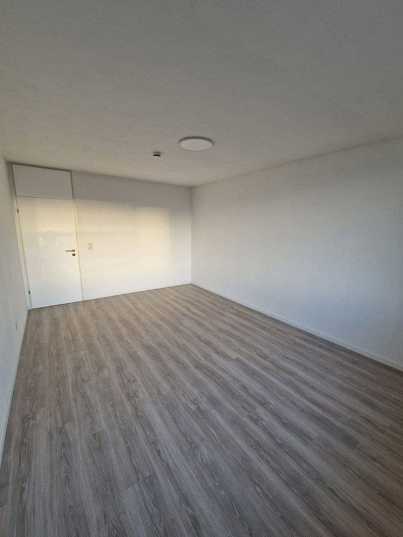 Prenájom bytu 2-izbový 70 m², Forellenweg 34, Lehrte, Dolné Sasko Prenájom bytu 2-izbový 70 m², Forellenweg 34, Lehrte, Dolné Sasko