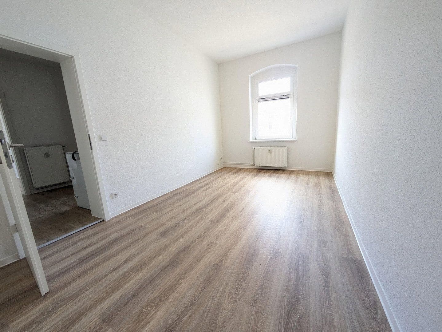 Prenájom bytu 2-izbový 42 m², Sagisdorfer Strasse 7, Halle, Sasko-Anhaltsko Prenájom bytu 2-izbový 42 m², Sagisdorfer Strasse 7, Halle, Sasko-Anhaltsko