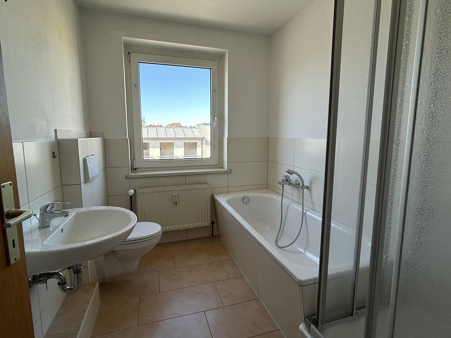 Prenájom bytu 3-izbový 68 m², Wörmlitzer Straße 12, Halle, Sasko-Anhaltsko Prenájom bytu 3-izbový 68 m², Wörmlitzer Straße 12, Halle, Sasko-Anhaltsko