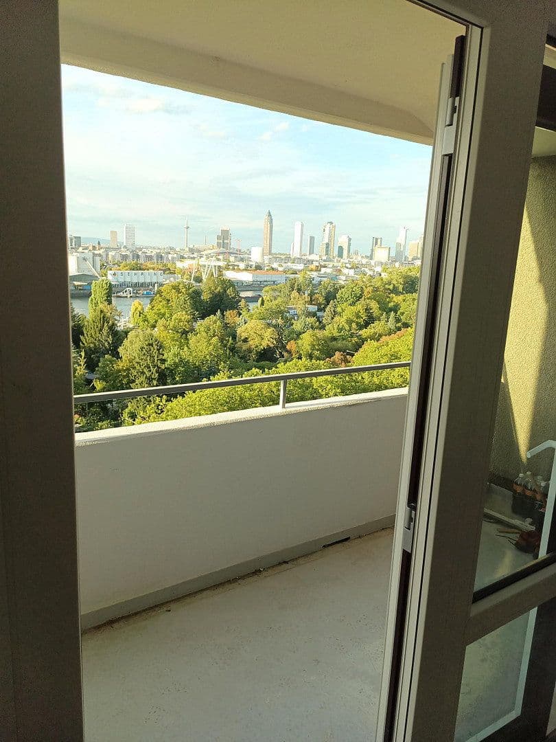 Prenájom bytu 3-izbový 91 m², Im Mainfeld 23, Frankfurt, Hesensko Prenájom bytu 3-izbový 91 m², Im Mainfeld 23, Frankfurt, Hesensko