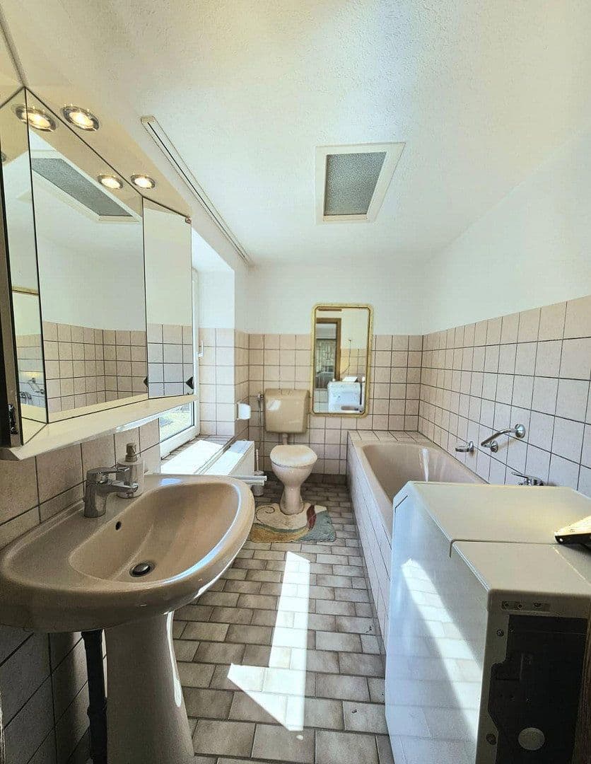 Predaj domu 130 m², pozemok 871 m², Straße der Neuen Zeit 15, Südharz, Sasko-Anhaltsko Predaj domu 130 m², pozemok 871 m², Straße der Neuen Zeit 15, Südharz, Sasko-Anhaltsko