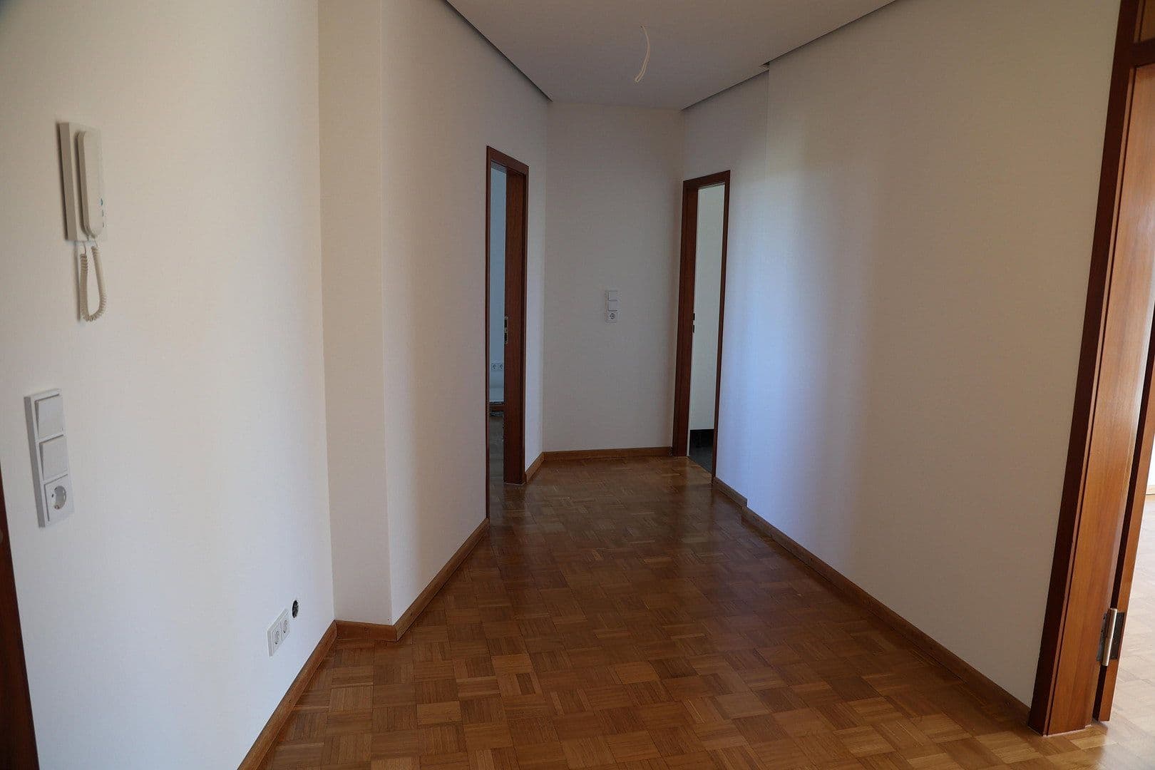 Prenájom bytu 2-izbový 100 m², Taunusstraße 58, Böblingen, Bádensko-Wurttembersko Prenájom bytu 2-izbový 100 m², Taunusstraße 58, Böblingen, Bádensko-Wurttembersko
