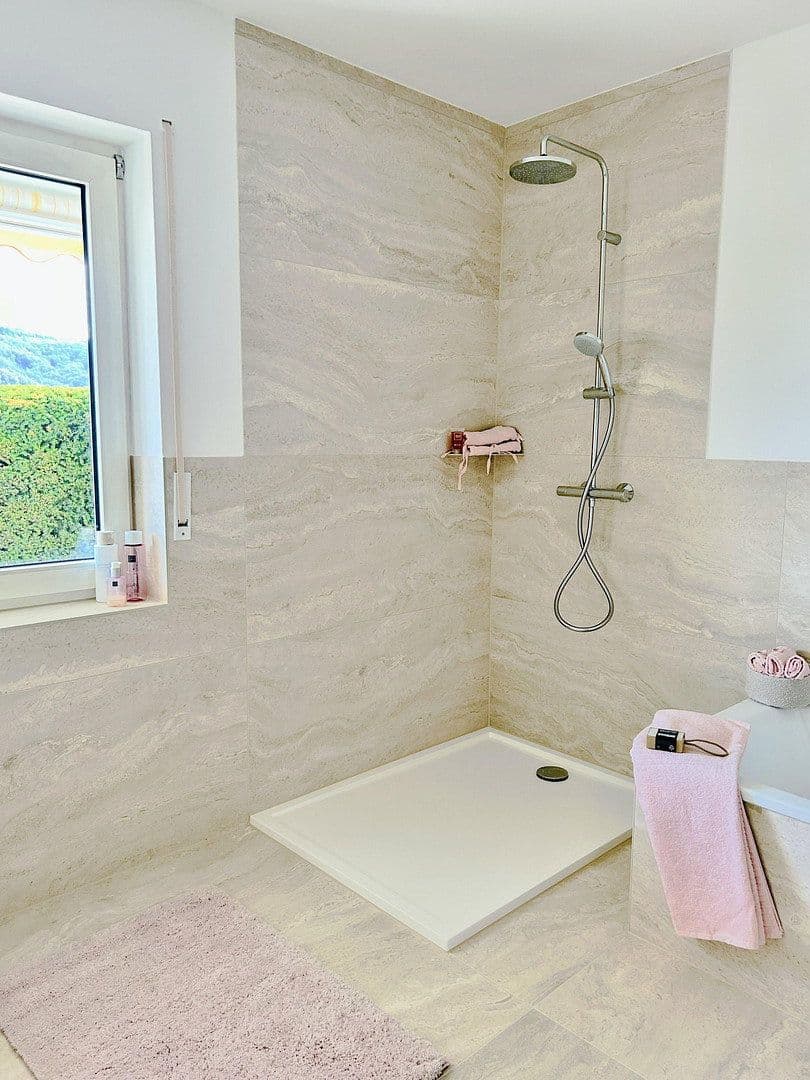 Prenájom domu 135 m², pozemok 587 m², Auf der Hardt 1, Bad Ems, Porýnie-Falcko Prenájom domu 135 m², pozemok 587 m², Auf der Hardt 1, Bad Ems, Porýnie-Falcko