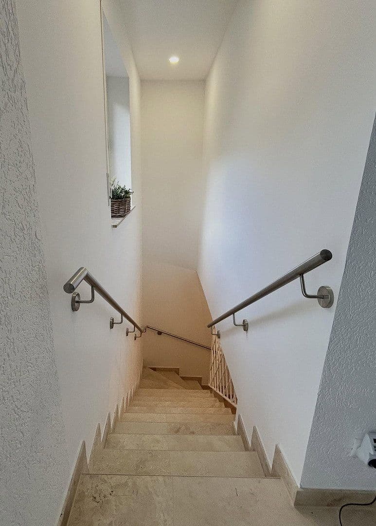 Prenájom domu 135 m², pozemok 587 m², Auf der Hardt 1, Bad Ems, Porýnie-Falcko Prenájom domu 135 m², pozemok 587 m², Auf der Hardt 1, Bad Ems, Porýnie-Falcko