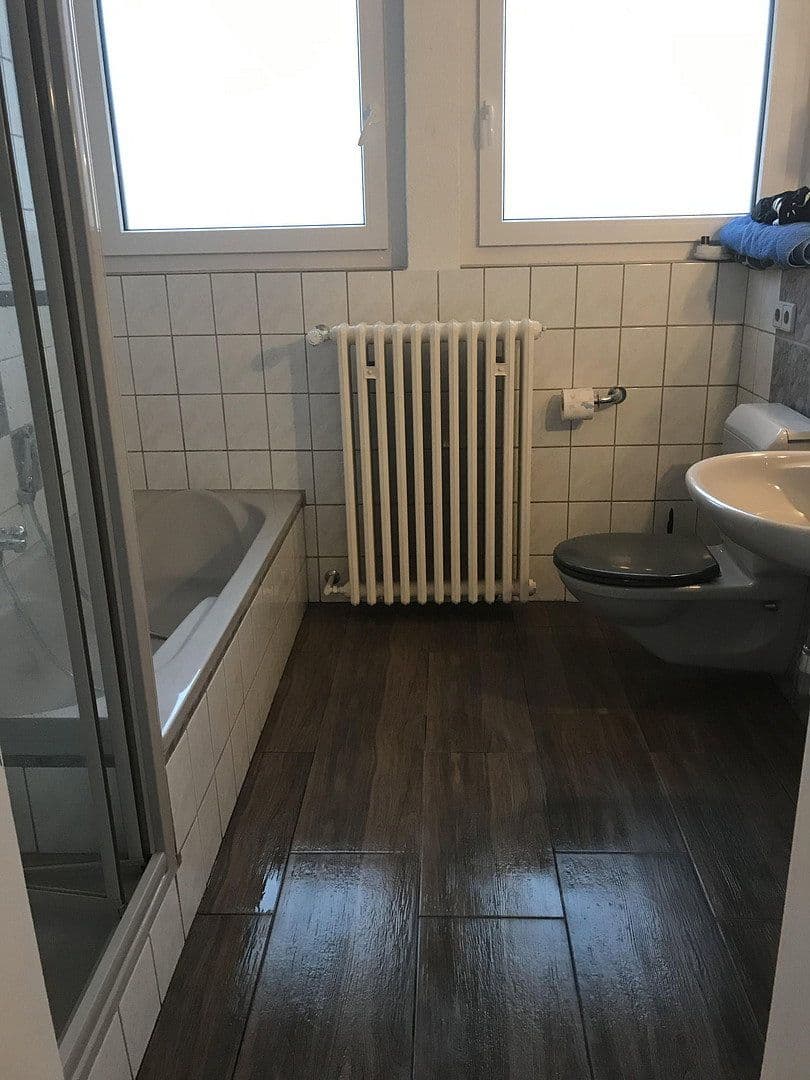 Predaj domu 686 m², pozemok 1.219 m², Postsr 1/3, Gottmadingen, Bádensko-Wurttembersko Predaj domu 686 m², pozemok 1.219 m², Postsr 1/3, Gottmadingen, Bádensko-Wurttembersko