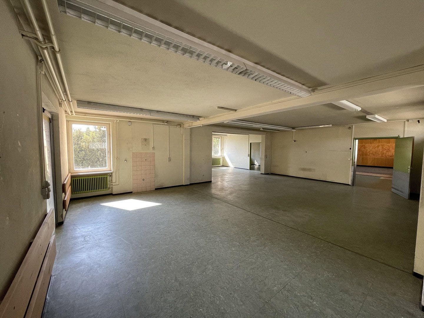 Predaj domu 686 m², pozemok 1.219 m², Postsr 1/3, Gottmadingen, Bádensko-Wurttembersko Predaj domu 686 m², pozemok 1.219 m², Postsr 1/3, Gottmadingen, Bádensko-Wurttembersko