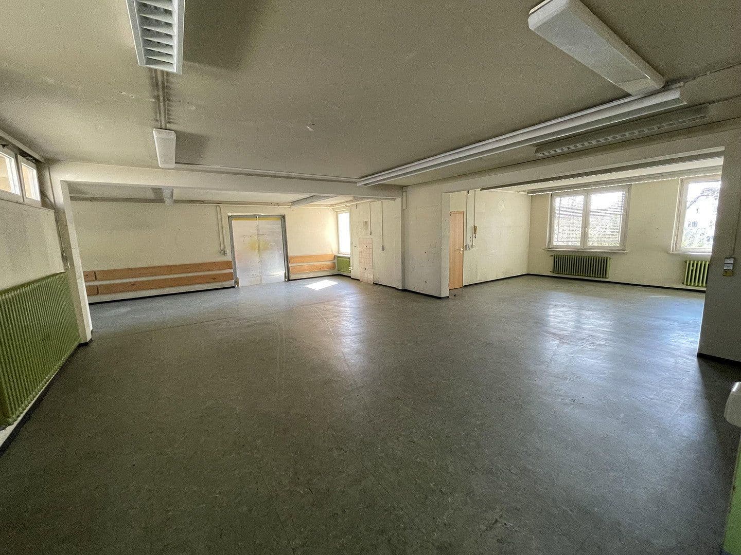 Predaj domu 686 m², pozemok 1.219 m², Postsr 1/3, Gottmadingen, Bádensko-Wurttembersko Predaj domu 686 m², pozemok 1.219 m², Postsr 1/3, Gottmadingen, Bádensko-Wurttembersko