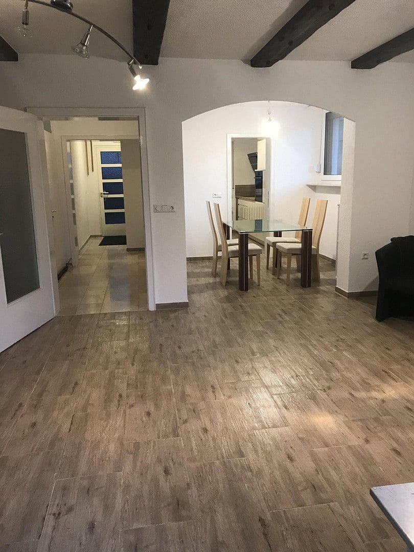 Predaj domu 686 m², pozemok 1.219 m², Postsr 1/3, Gottmadingen, Bádensko-Wurttembersko Predaj domu 686 m², pozemok 1.219 m², Postsr 1/3, Gottmadingen, Bádensko-Wurttembersko