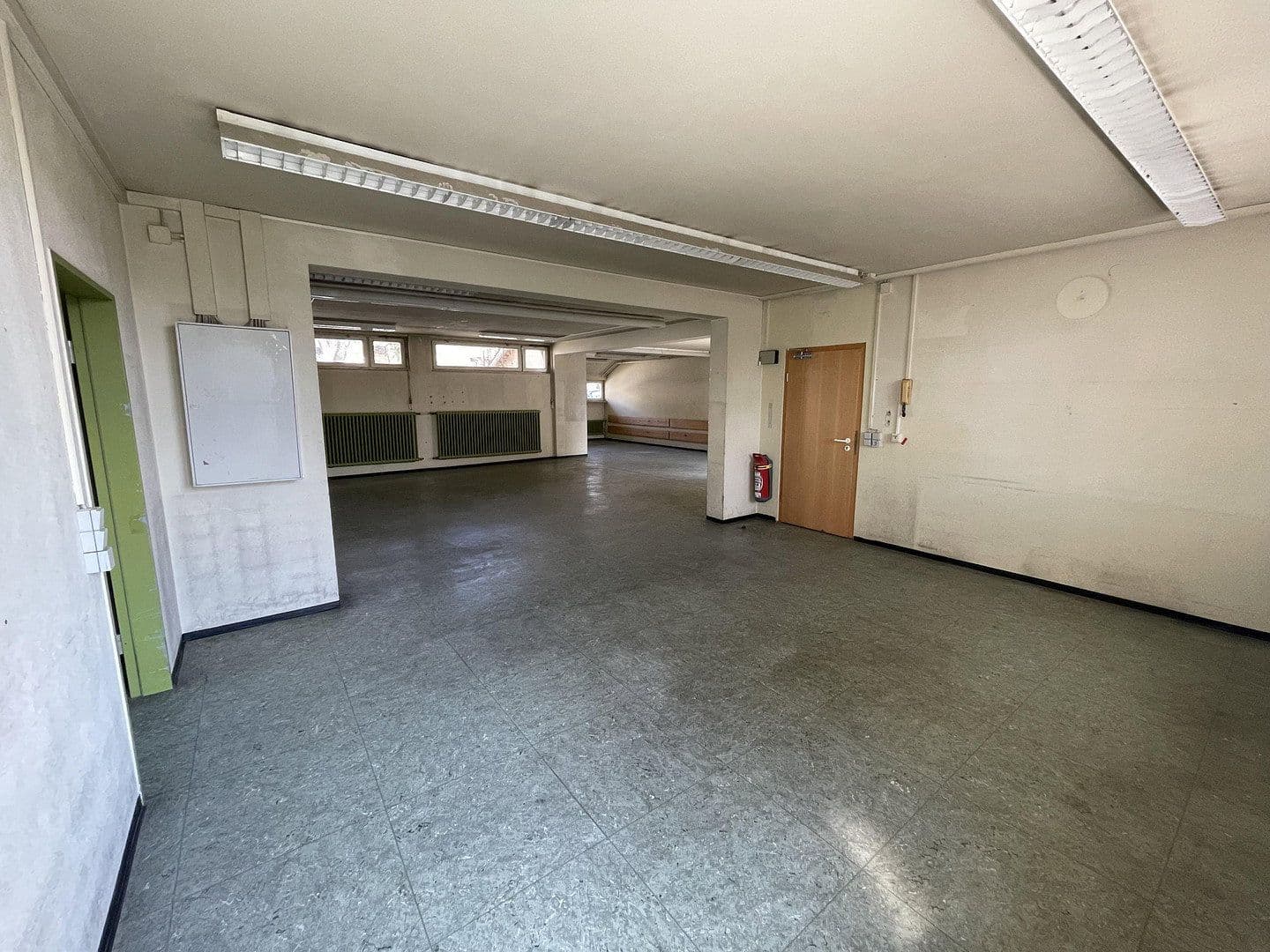 Predaj domu 686 m², pozemok 1.219 m², Postsr 1/3, Gottmadingen, Bádensko-Wurttembersko Predaj domu 686 m², pozemok 1.219 m², Postsr 1/3, Gottmadingen, Bádensko-Wurttembersko