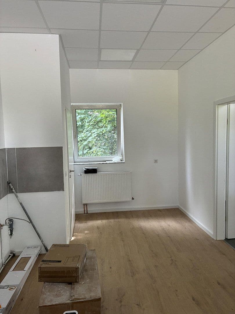 Prenájom nebytového priestoru 140 m², Raiffeisenstraße 14, Remscheid, Severné Porýnie - Westfálsko Prenájom nebytového priestoru 140 m², Raiffeisenstraße 14, Remscheid, Severné Porýnie - Westfálsko