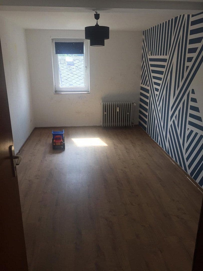 Prenájom bytu 4-izbový 103 m², Buderusstraße 29, Weilmünster, Hesensko Prenájom bytu 4-izbový 103 m², Buderusstraße 29, Weilmünster, Hesensko