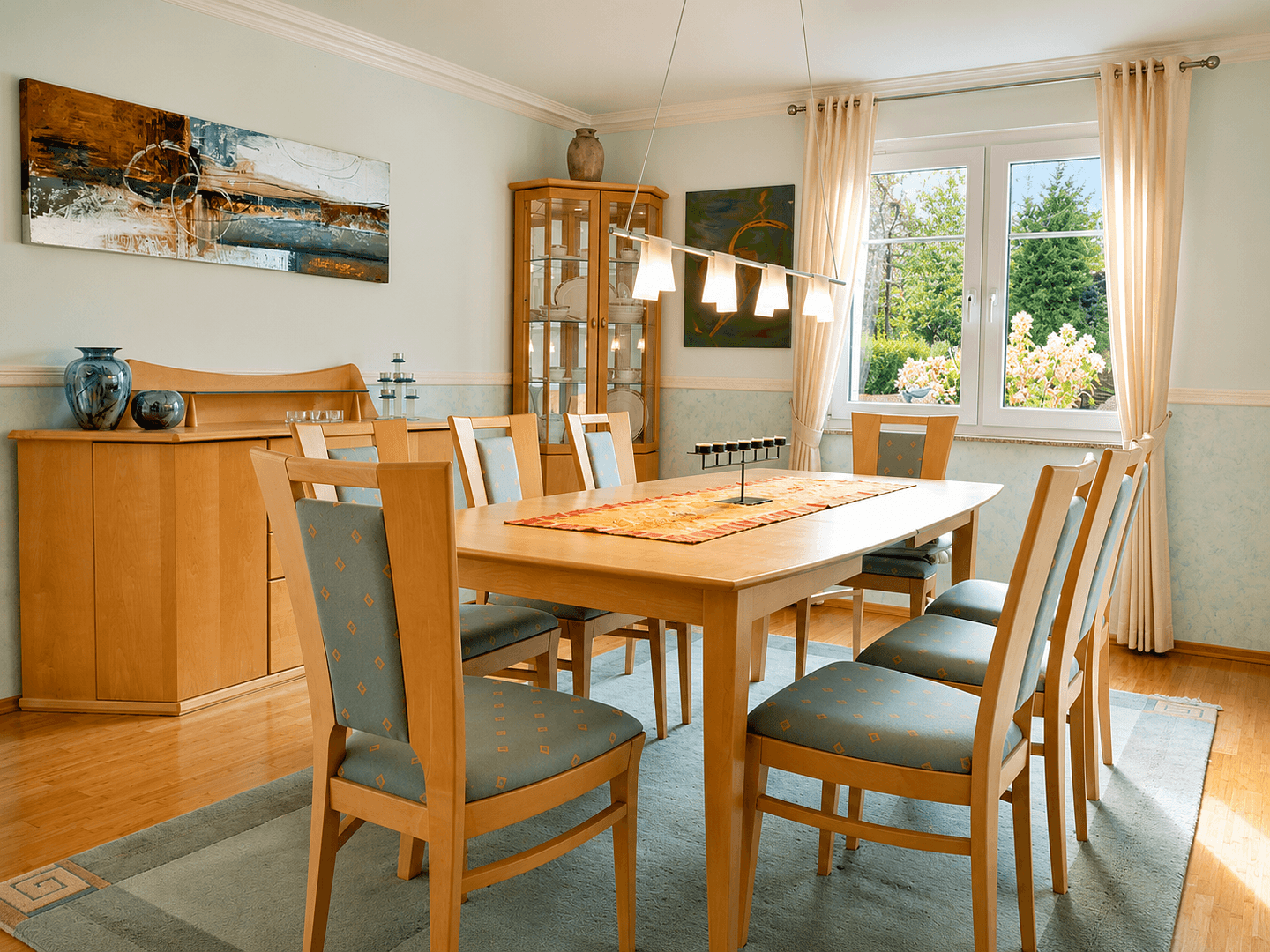 Predaj domu 207 m², pozemok 328 m², Bad Vilbel, Hesensko Predaj domu 207 m², pozemok 328 m², Bad Vilbel, Hesensko