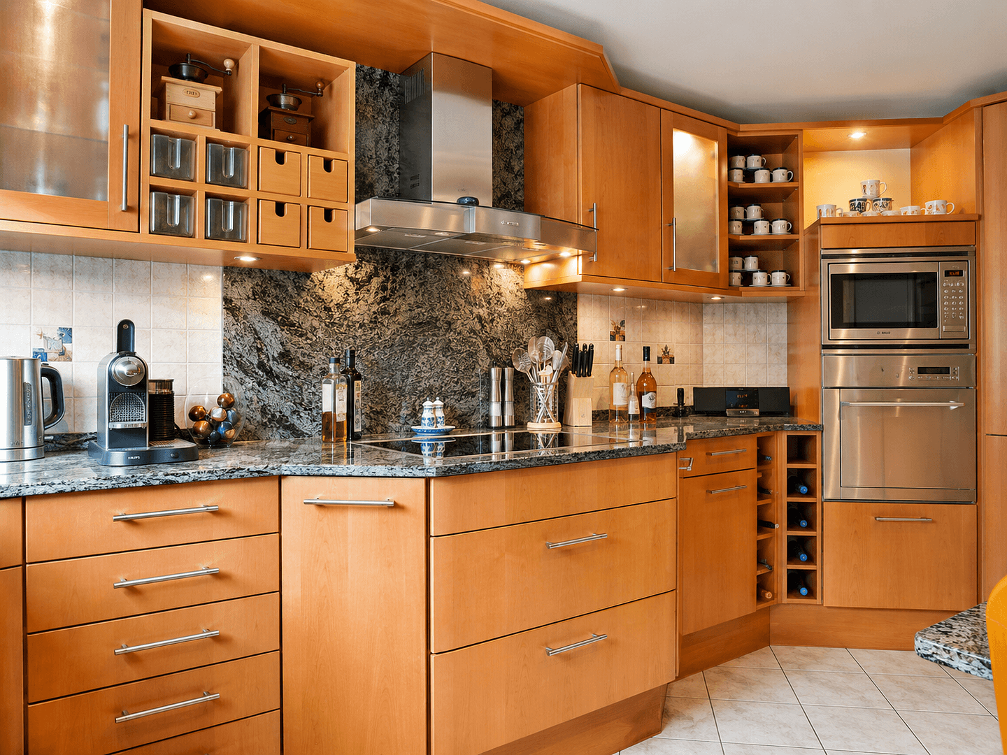 Predaj domu 207 m², pozemok 328 m², Bad Vilbel, Hesensko Predaj domu 207 m², pozemok 328 m², Bad Vilbel, Hesensko