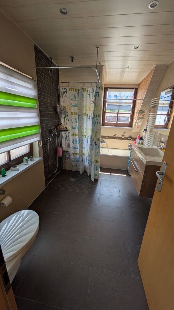 Predaj domu 160 m², pozemok 539 m², Ludwigshafen am Rhein, Porýnie-Falcko Predaj domu 160 m², pozemok 539 m², Ludwigshafen am Rhein, Porýnie-Falcko
