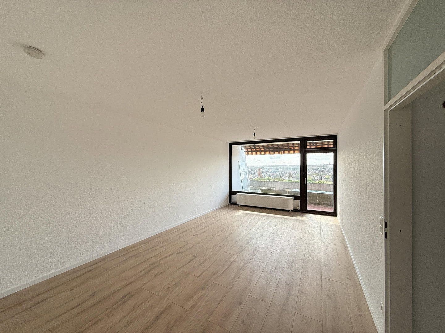 Prenájom bytu 3-izbový 96 m², Mainz, Porýnie-Falcko Prenájom bytu 3-izbový 96 m², Mainz, Porýnie-Falcko