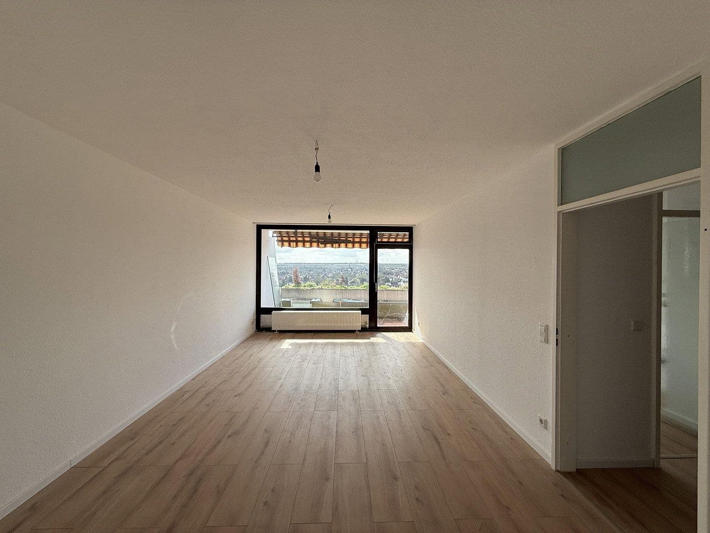 Prenájom bytu 3-izbový 96 m², Mainz, Porýnie-Falcko Prenájom bytu 3-izbový 96 m², Mainz, Porýnie-Falcko