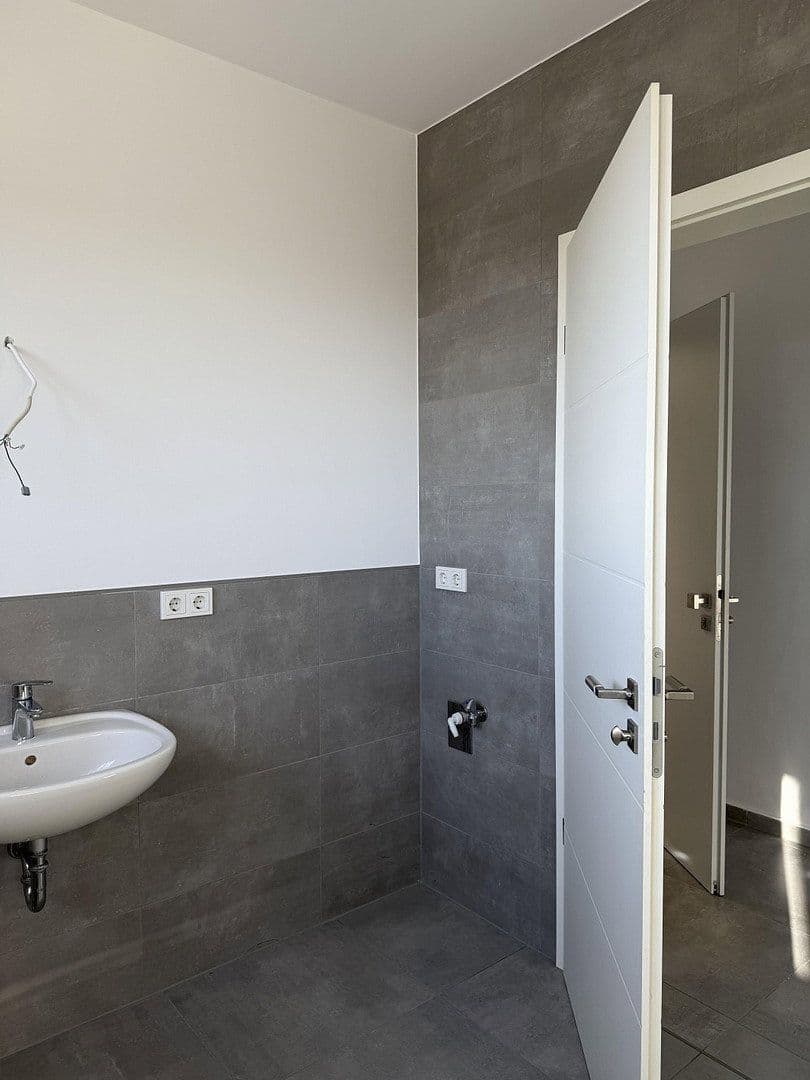 Prenájom bytu 2-izbový 64 m², Zaackoer Weg 36a, Luckau, Brandenbursko Prenájom bytu 2-izbový 64 m², Zaackoer Weg 36a, Luckau, Brandenbursko