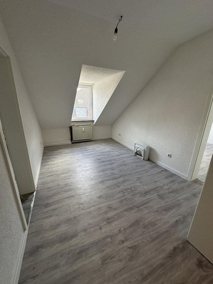 Prenájom bytu 5-izbový 110 m², Gelsenkirchen, Severné Porýnie - Westfálsko Prenájom bytu 5-izbový 110 m², Gelsenkirchen, Severné Porýnie - Westfálsko