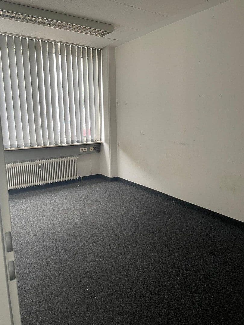 Prenájom kancelárie 156 m², München, Bavorsko Prenájom kancelárie 156 m², München, Bavorsko