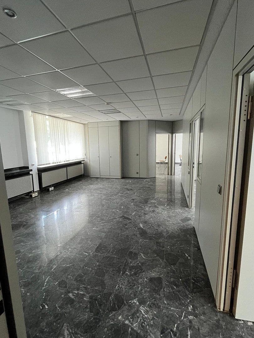 Prenájom nebytového priestoru 1 m², Friedrichkaiserstr. 13, Iserlohn, Severné Porýnie - Westfálsko Prenájom nebytového priestoru 1 m², Friedrichkaiserstr. 13, Iserlohn, Severné Porýnie - Westfálsko